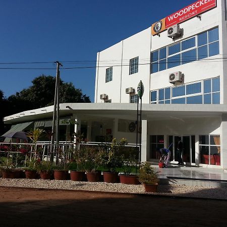 Woodpecker Resort Hotel 班珠尔 外观 照片