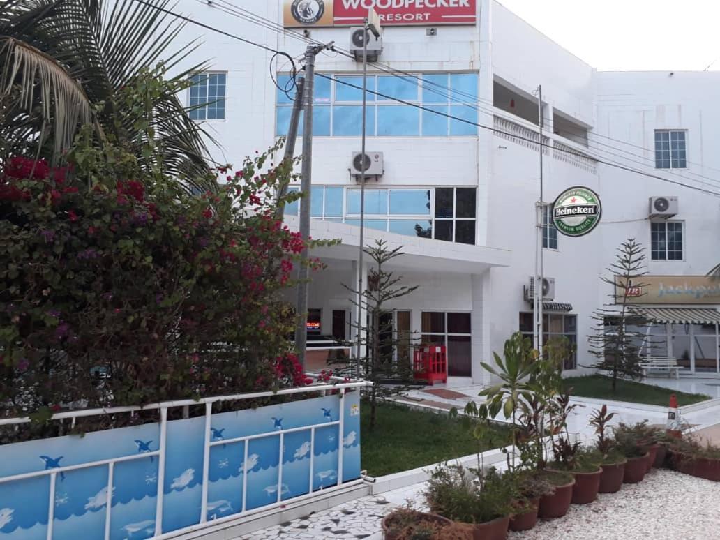 Woodpecker Resort Hotel 班珠尔 外观 照片