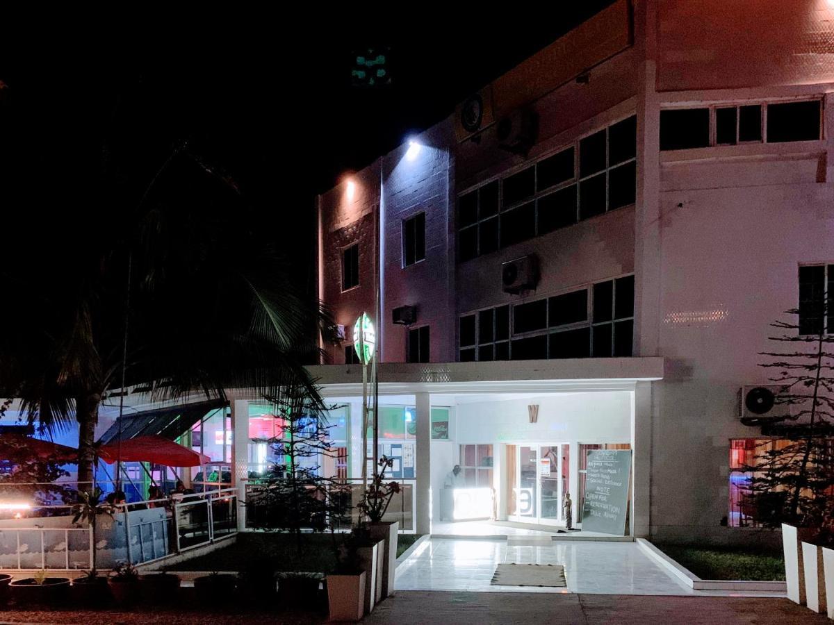 Woodpecker Resort Hotel 班珠尔 外观 照片