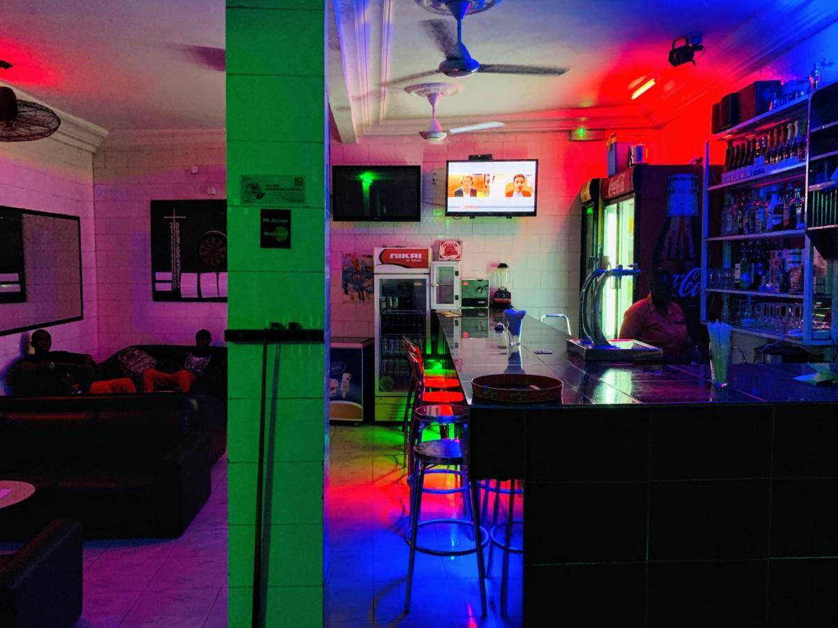 Woodpecker Resort Hotel 班珠尔 外观 照片
