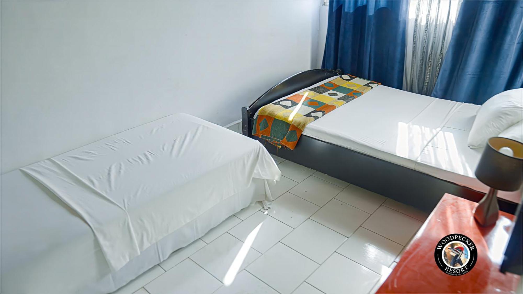 Woodpecker Resort Hotel 班珠尔 外观 照片