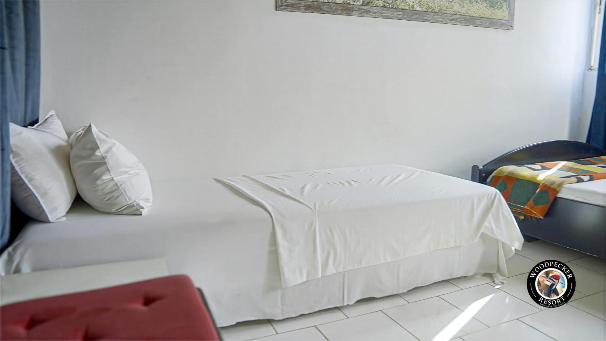 Woodpecker Resort Hotel 班珠尔 外观 照片