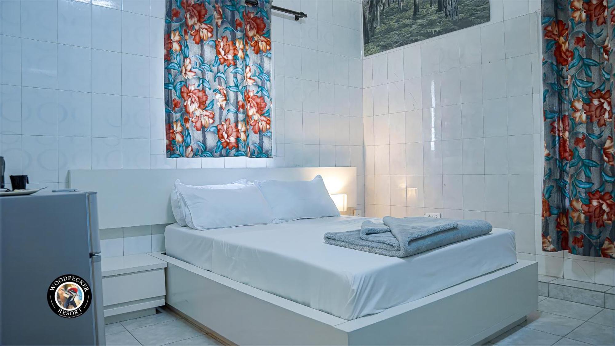 Woodpecker Resort Hotel 班珠尔 外观 照片